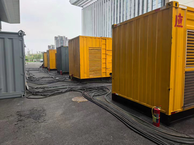 徐汇不同季节柴油发电机组保养有哪些注意事项?